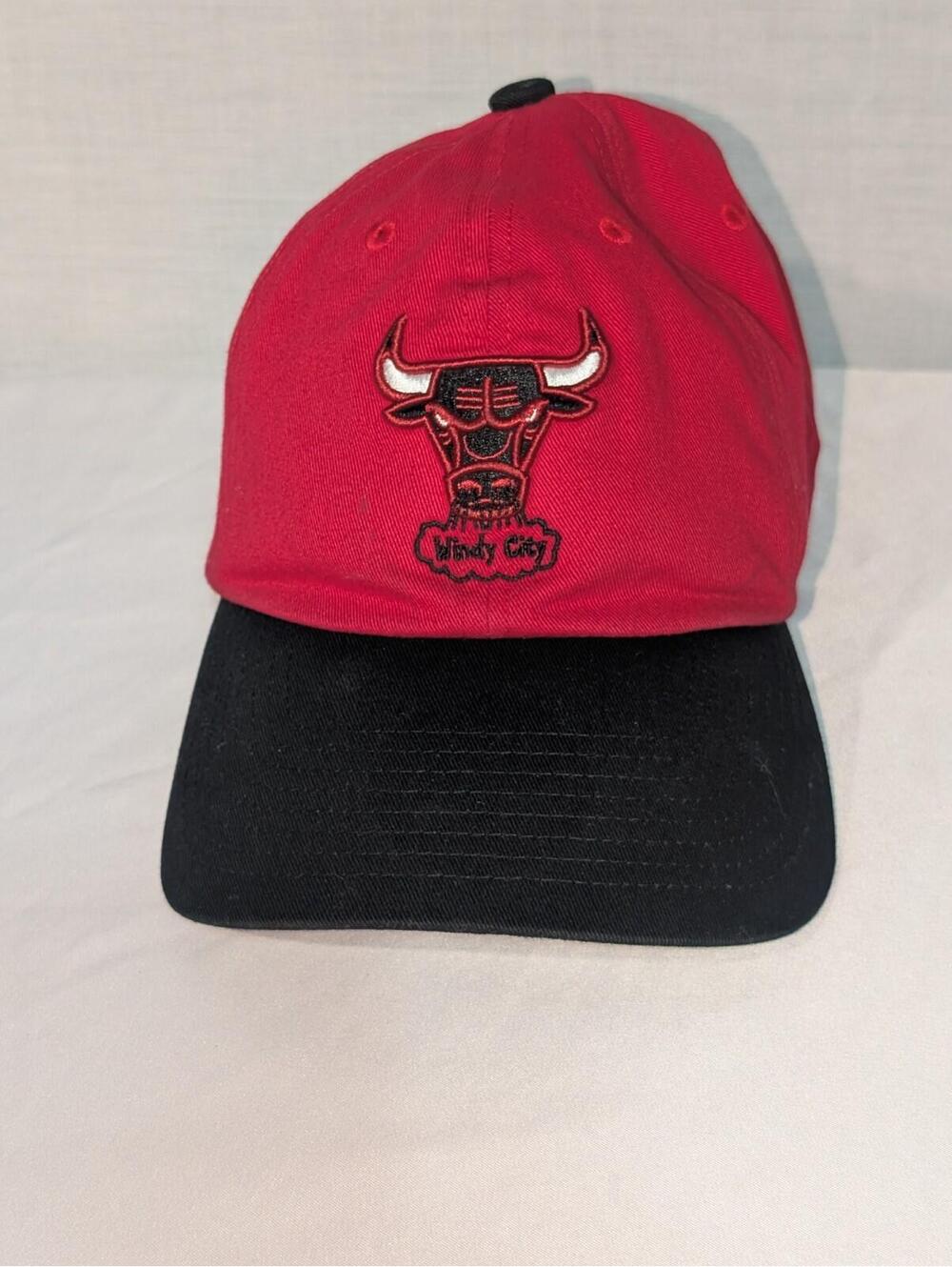 Chicago Bulls NBA Snapback Hat Cap Men's Windy City Mitchell & Ness Red & Black